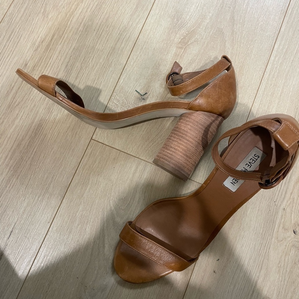 Steve Madden OPEN TOE HEEL IN BROWN
LEATHER Sandal round heel size 10 - Picture 6 of 8